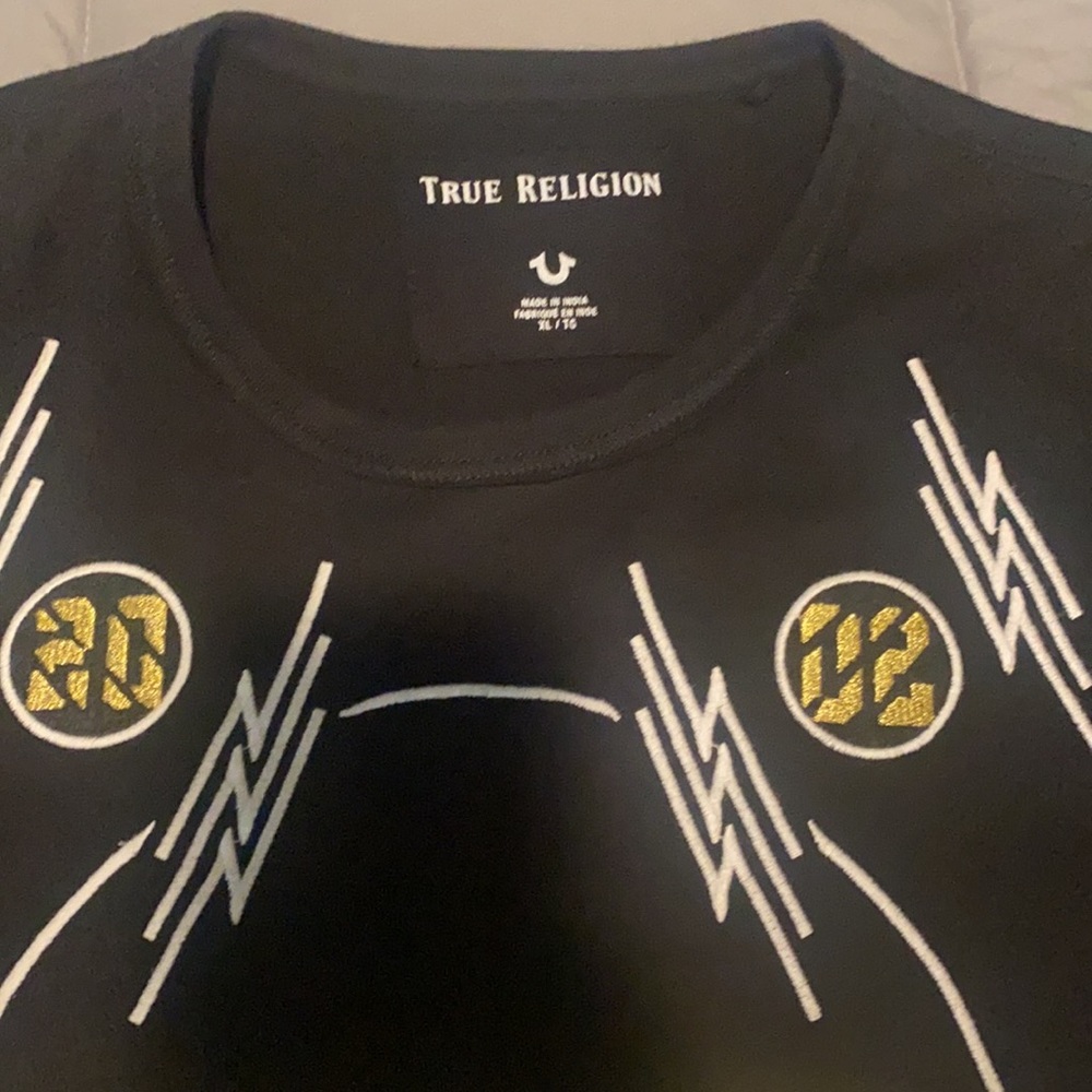 True Religion - Picture 2 of 5